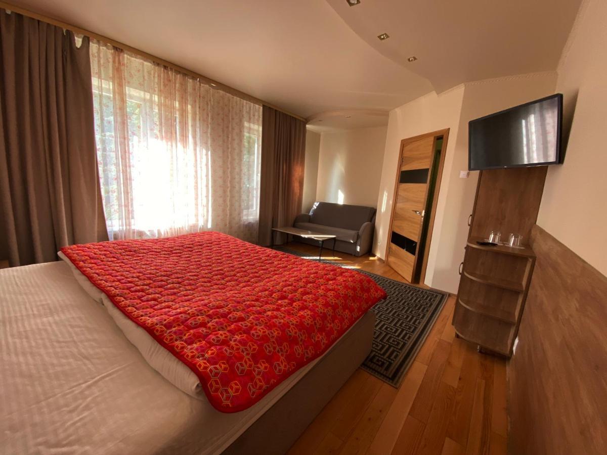 Olena Resort Briukhovychi Esterno foto